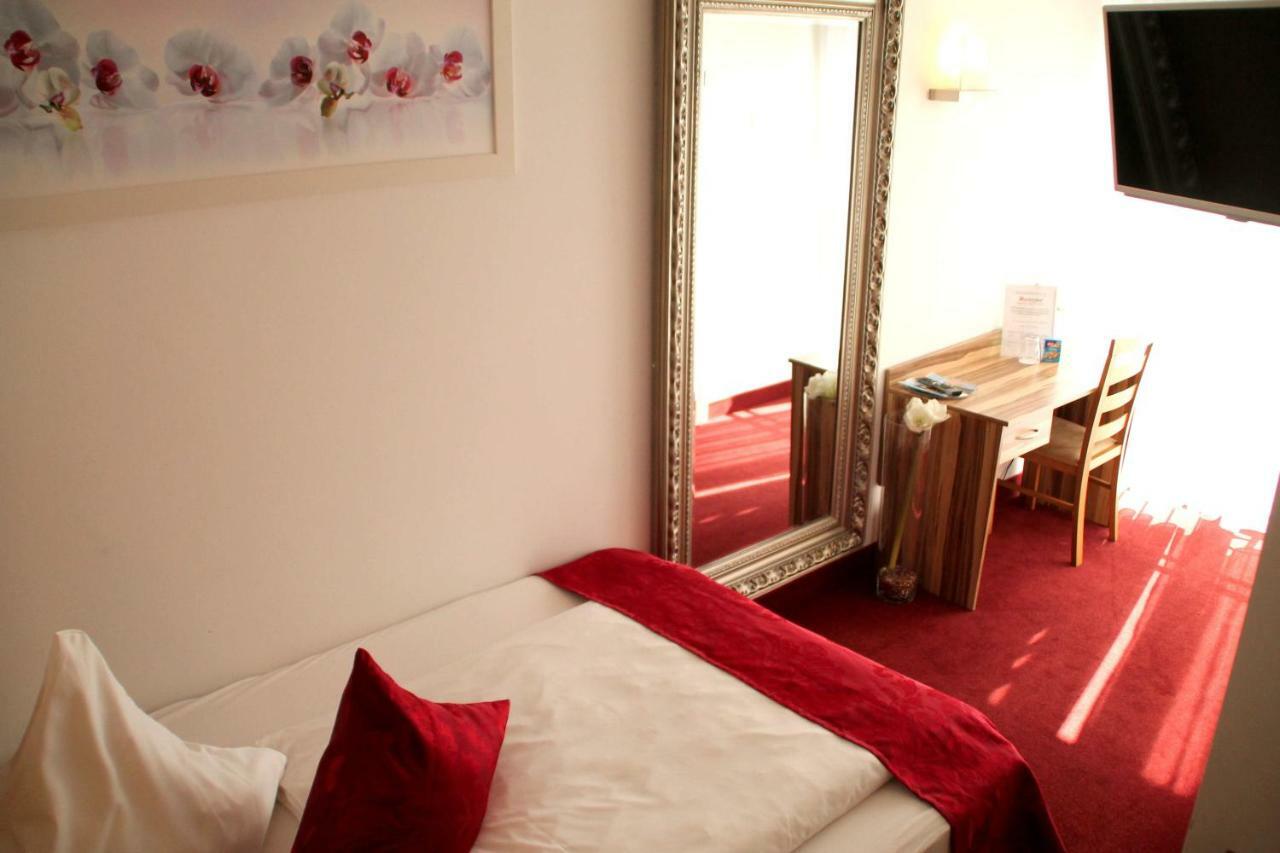 Single Room french balcony
