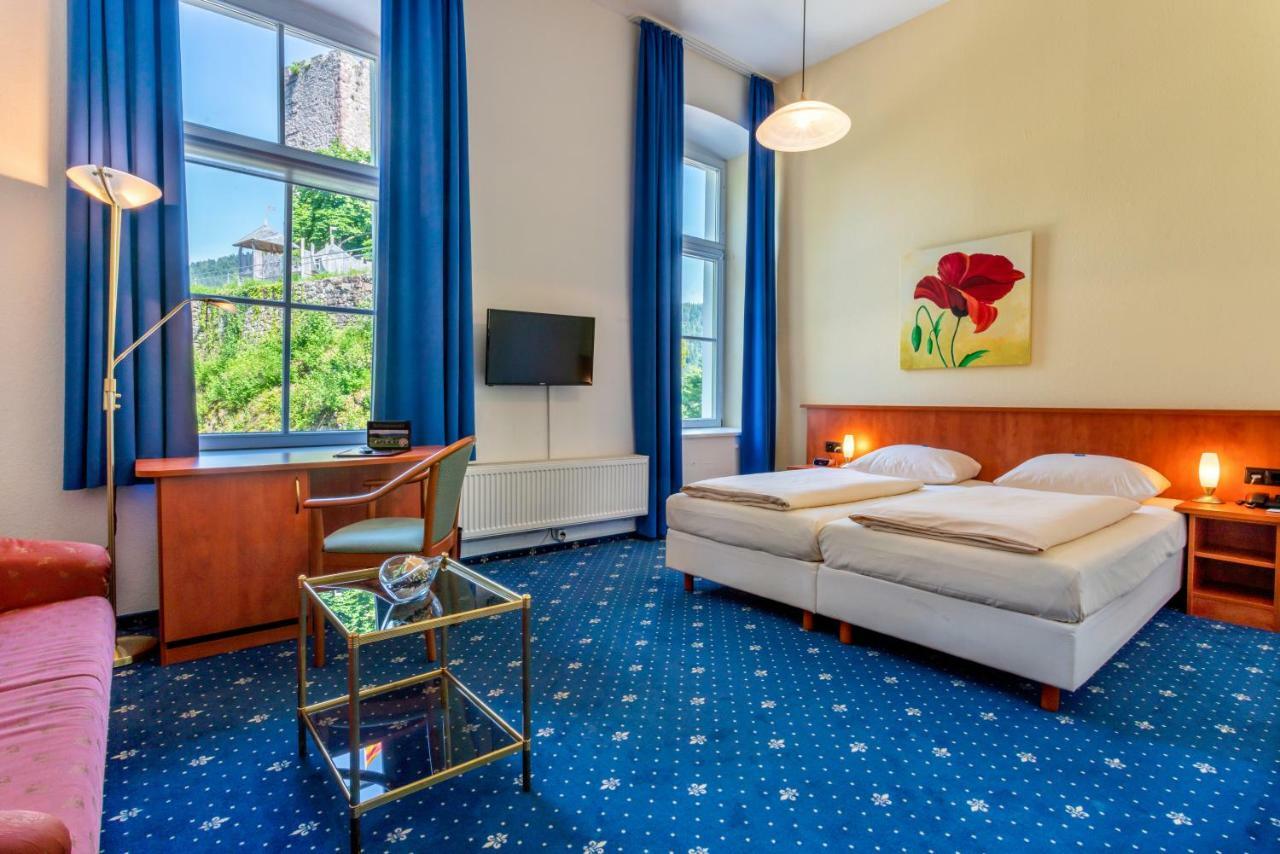 Deluxe Double Room to the valley side