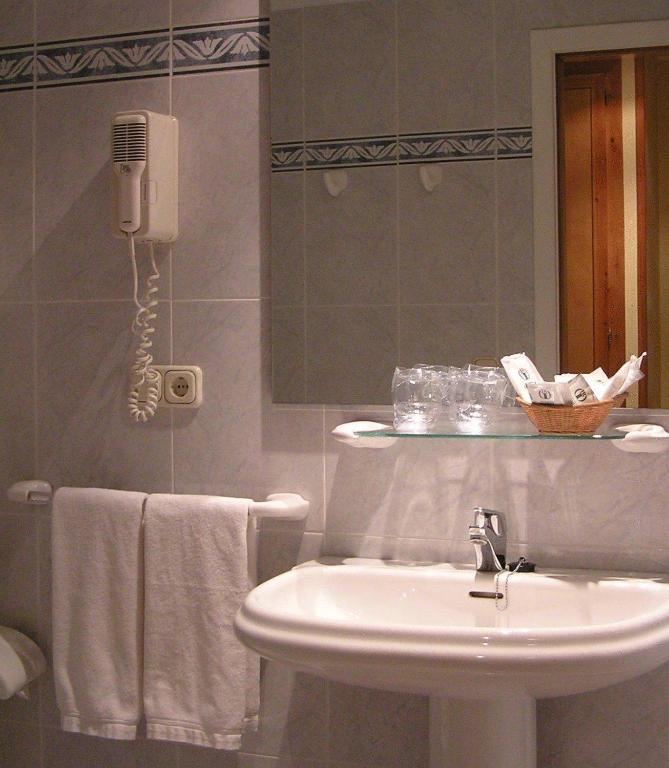 Single Room,23500830:JPEG