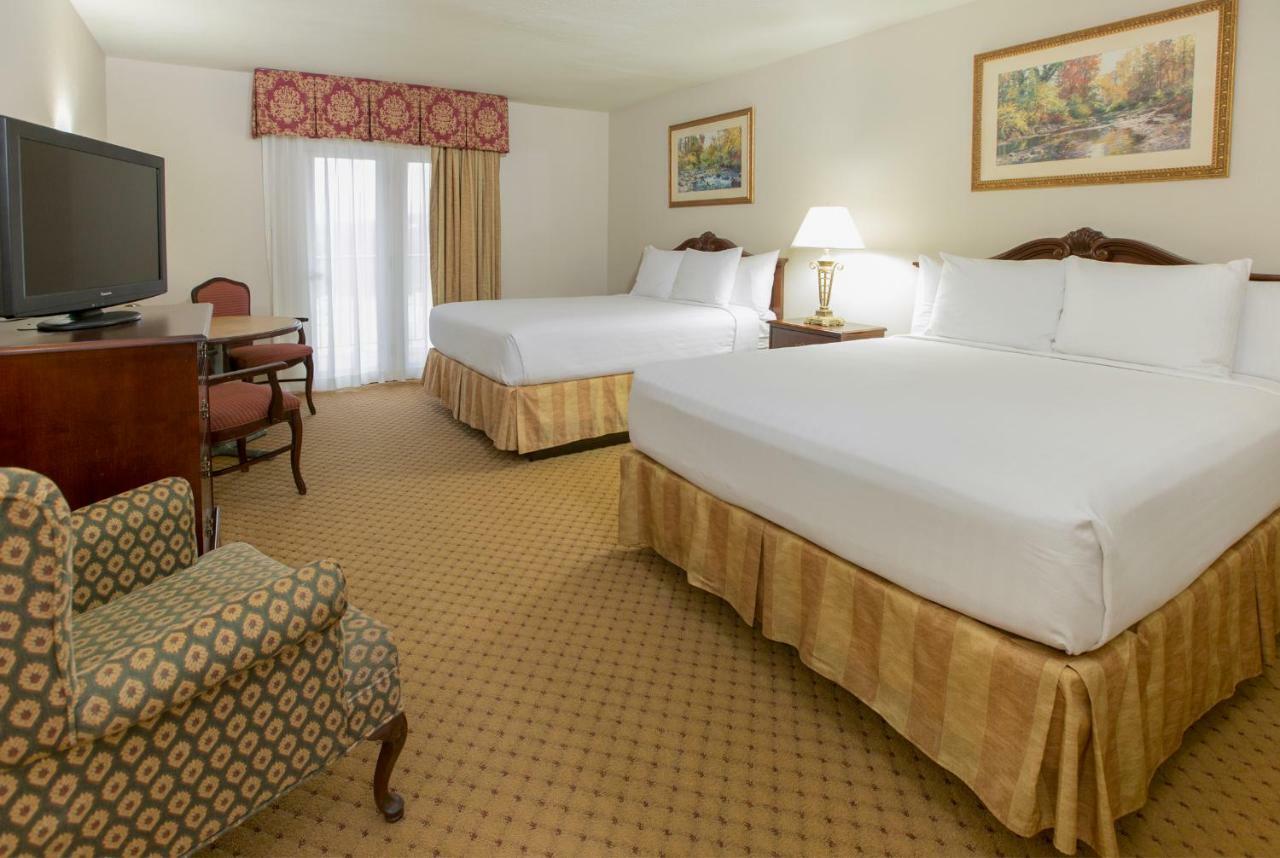 Deluxe Queen Inn