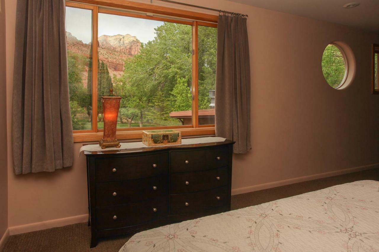 Two-Bedroom House,913049860:JPEG