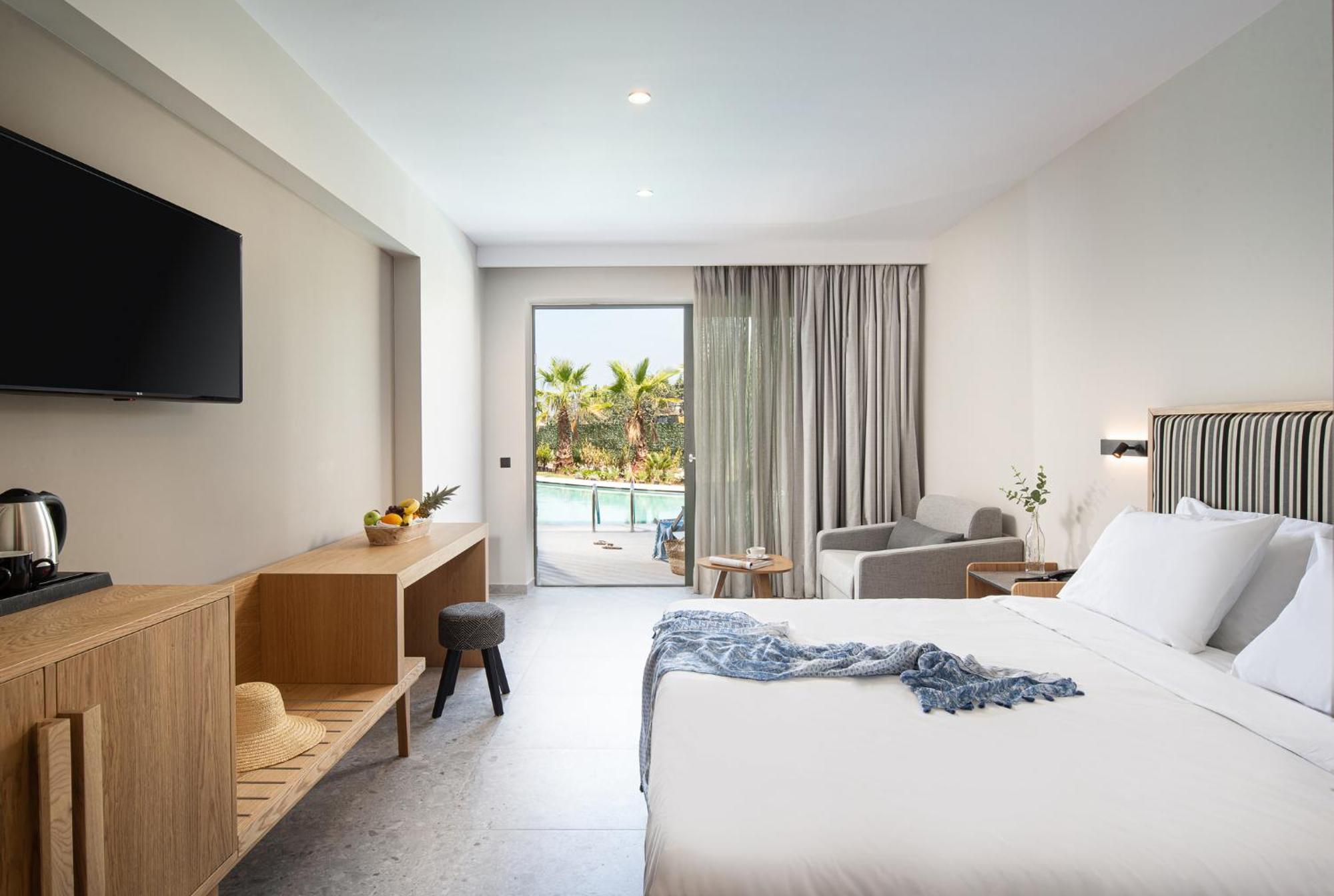 Superior Double Room Shared Pool,978094333:JPEG