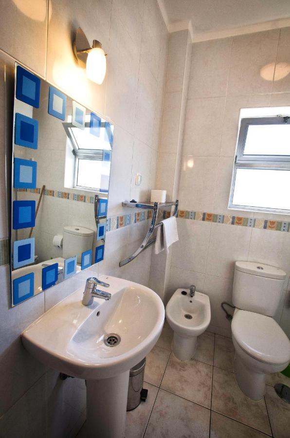 One-Bedroom Apartment Sea View