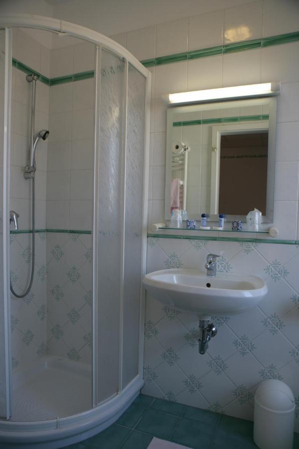 Double or Twin Room,917161810:JPEG