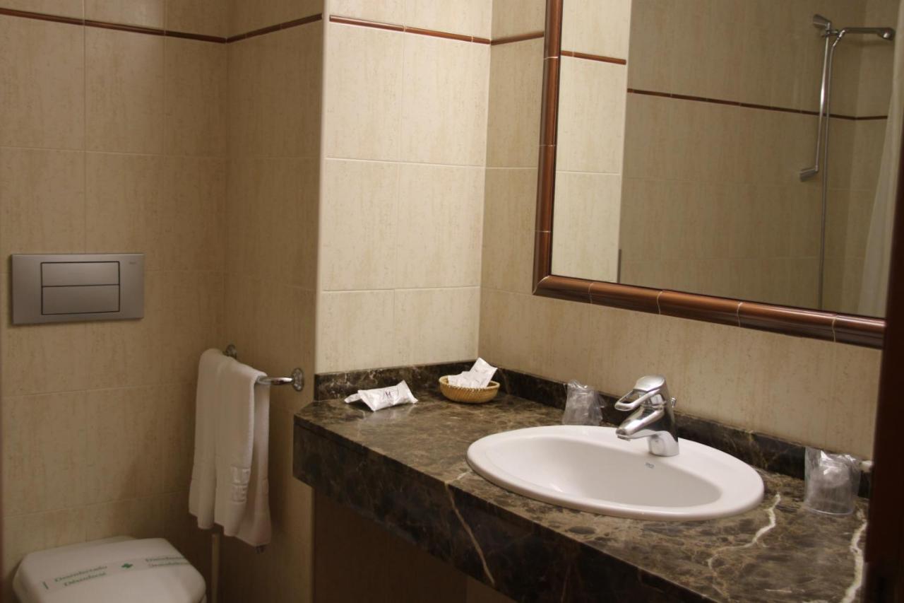 Twin Room,1038657799:JPEG
