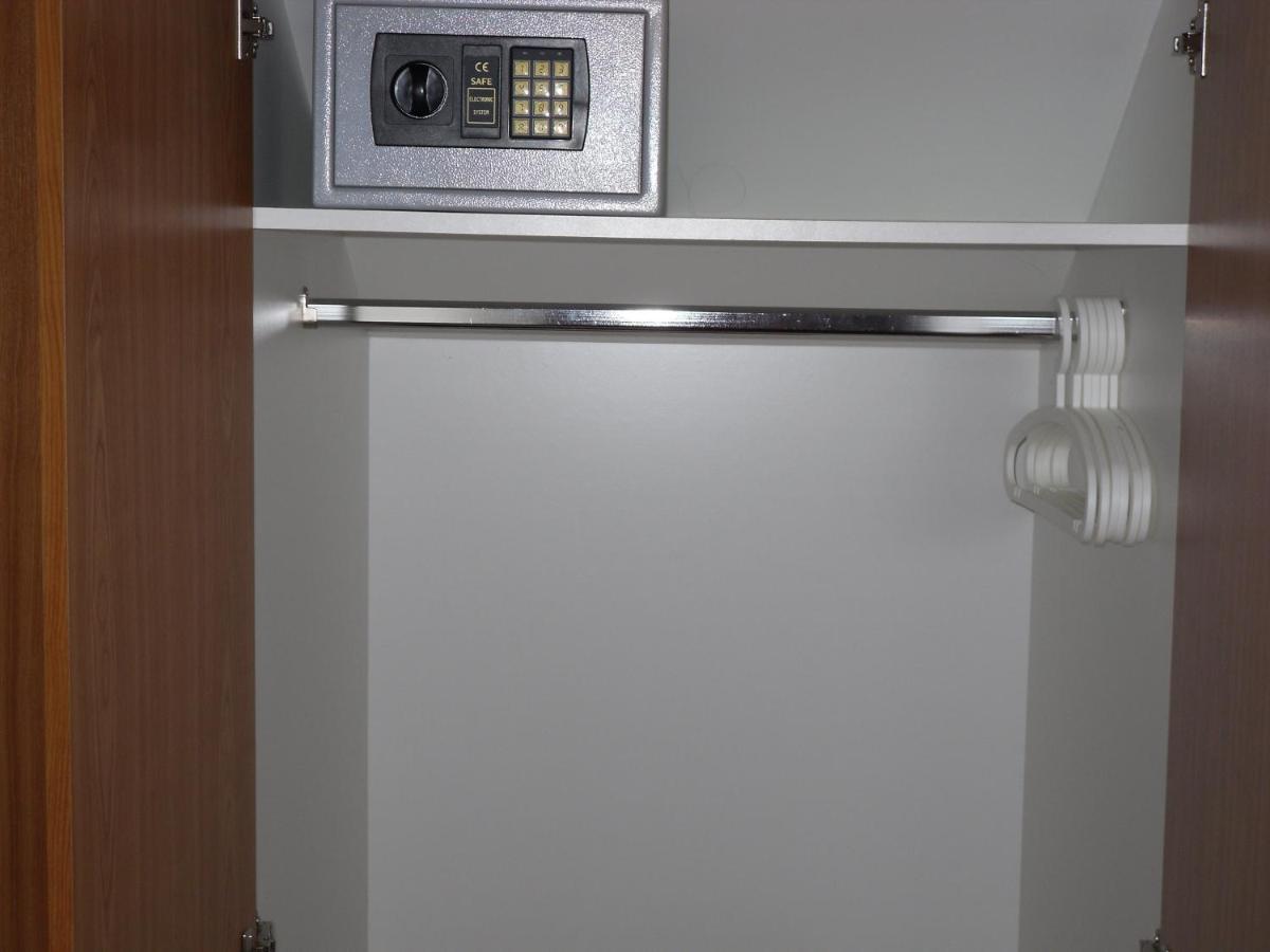 Double Room Private External Bathroom