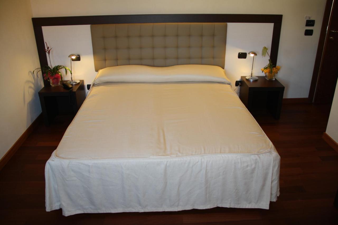 Double or Twin Room,22221654:JPEG