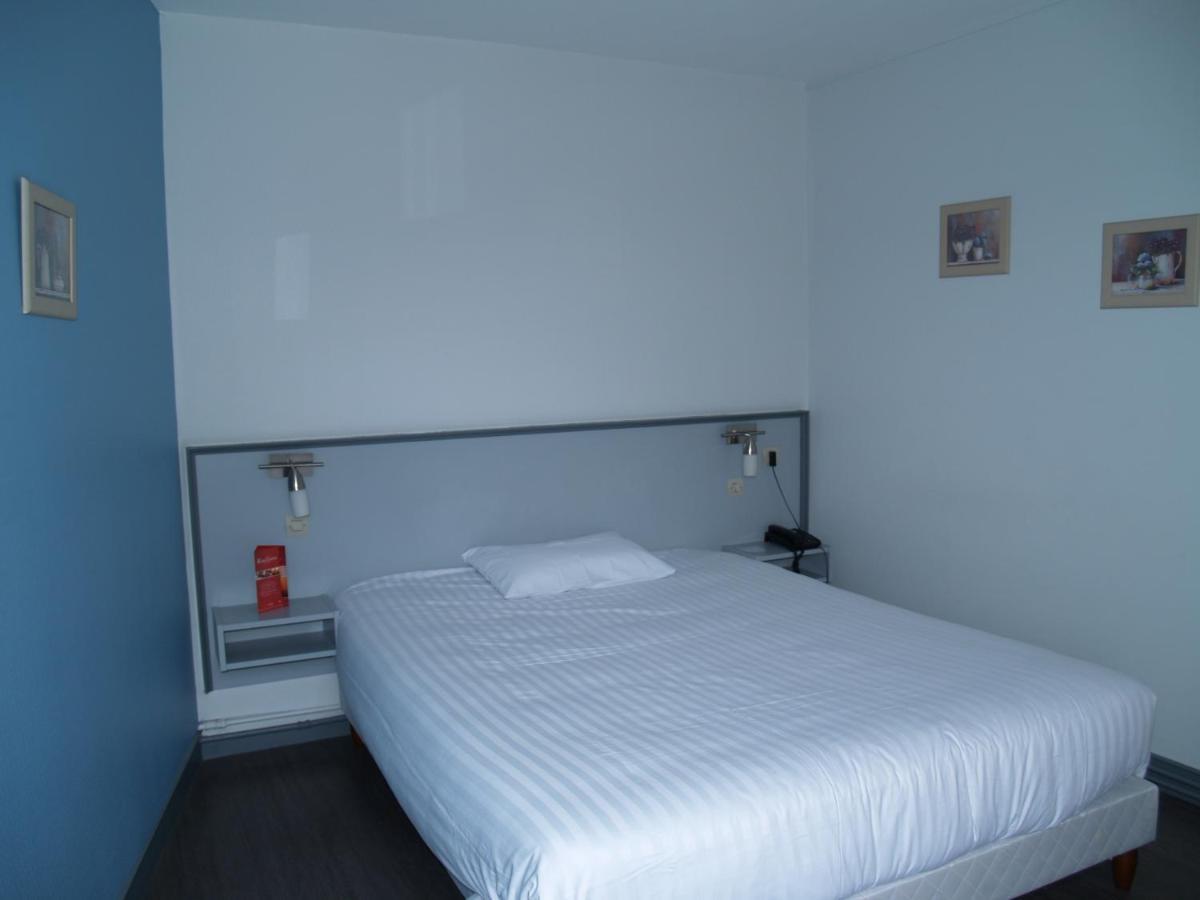 Double Room Shower