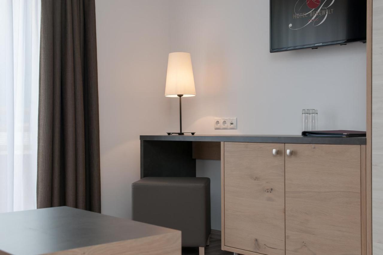 Single Room,917544055:JPEG