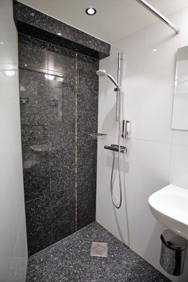 Standard Single Room,1275270943:JPEG