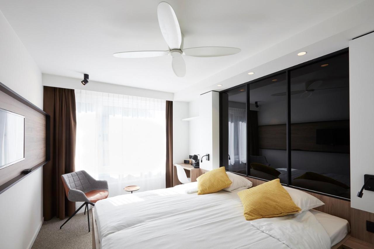 Double Comfort Front