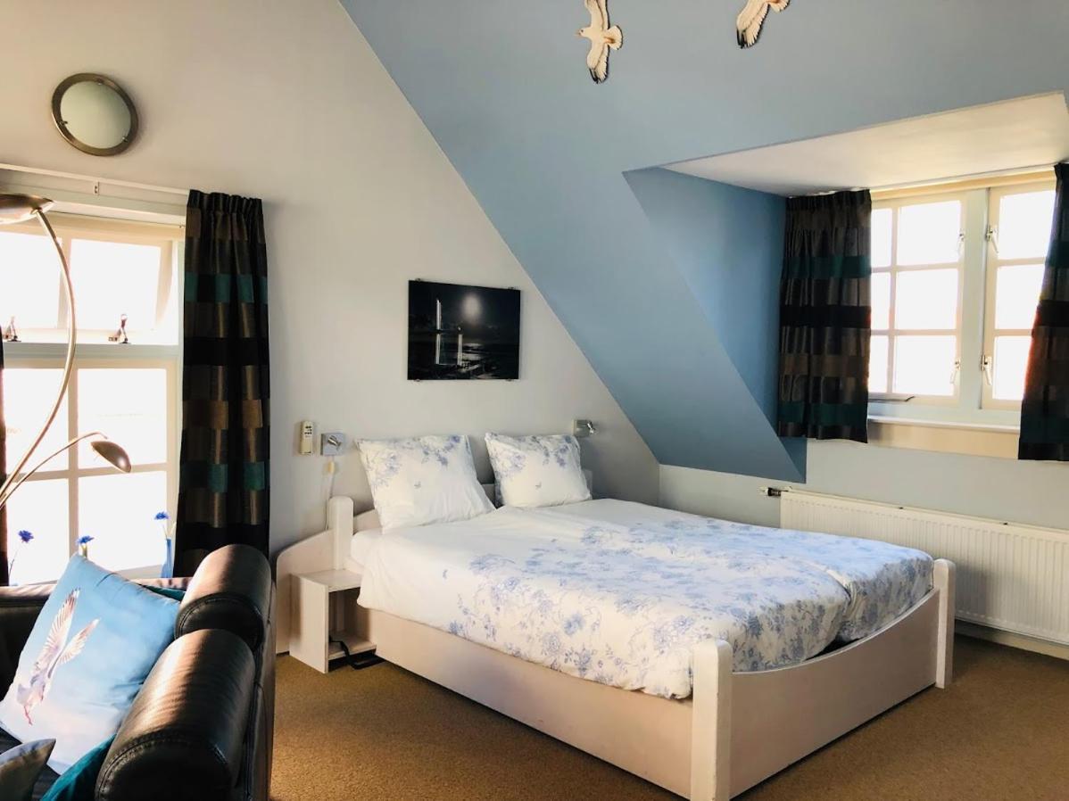 Double Room Private Bathroom
