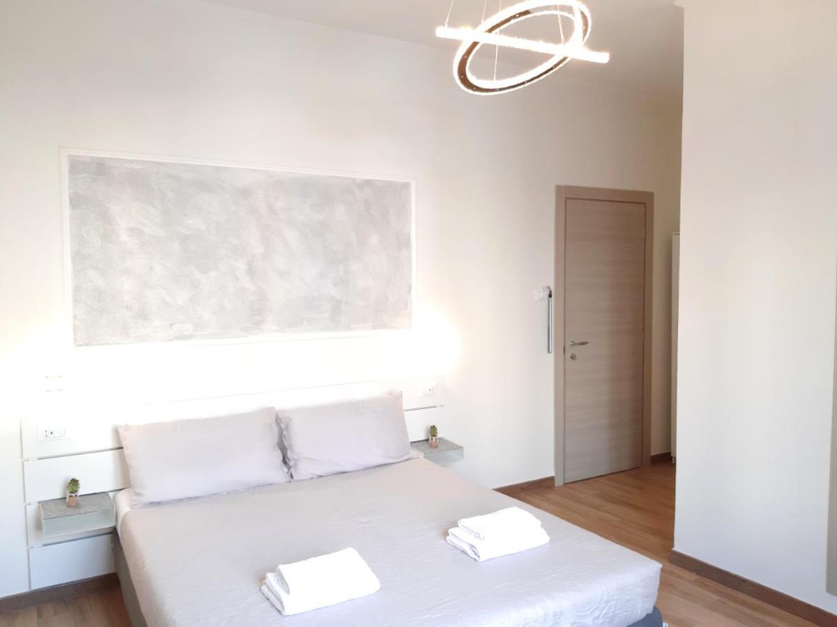Comfort Triple Room Shower