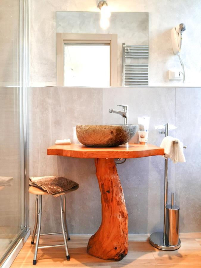 Comfort Triple Room Shower