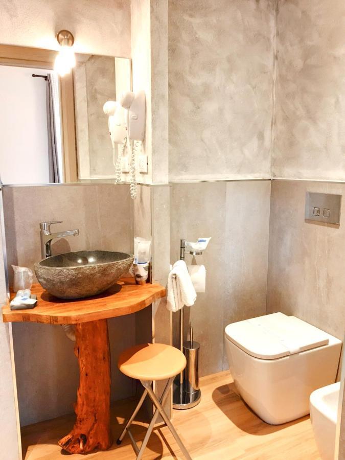 Comfort Triple Room Shower
