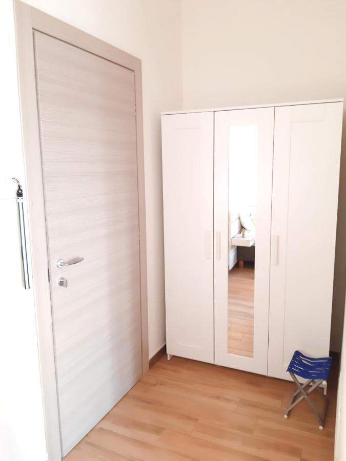 Comfort Triple Room Shower