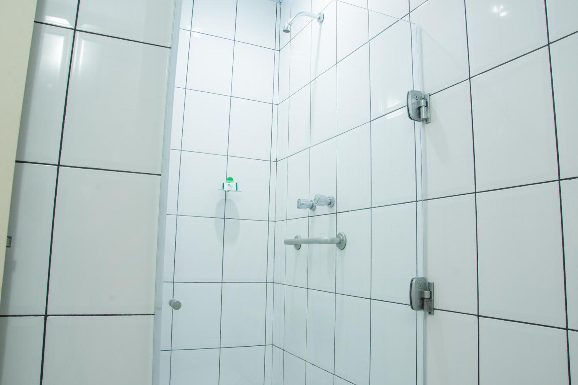 Twin Room,1212599044:JPEG