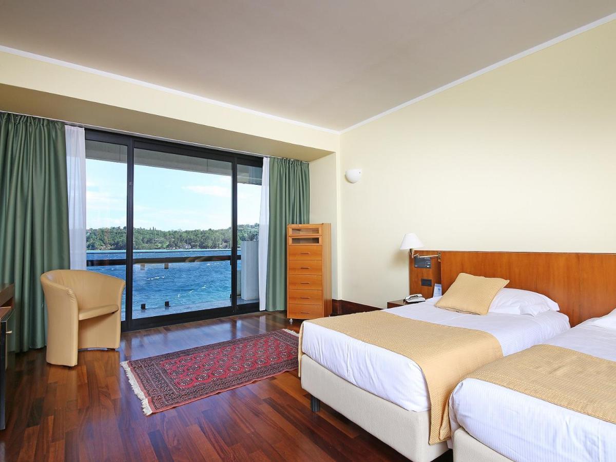 Prestige Double Room Balcony Lake View,1433626384:JPEG