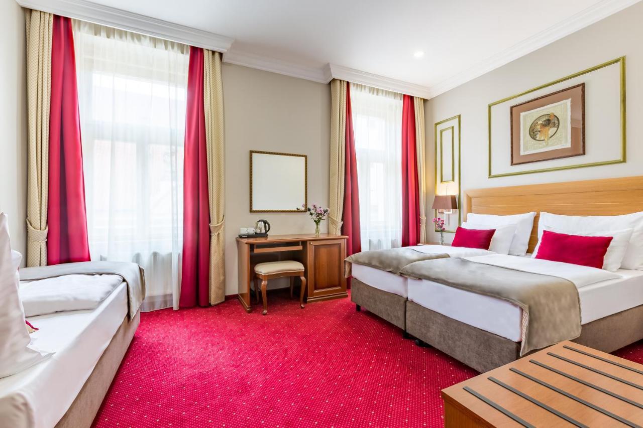 Superior Triple Room,908224870:JPEG