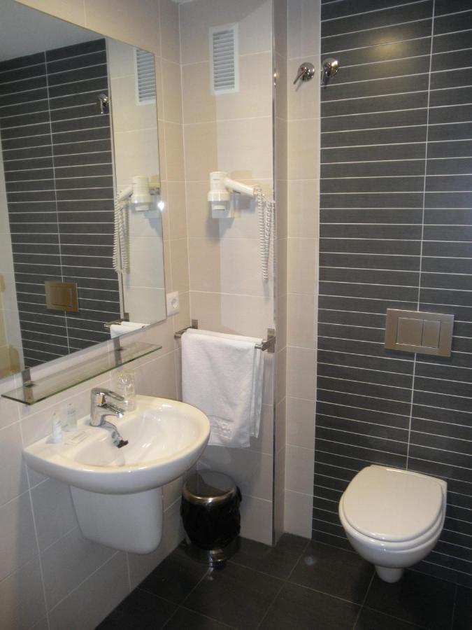 Double Room,925537222:JPEG