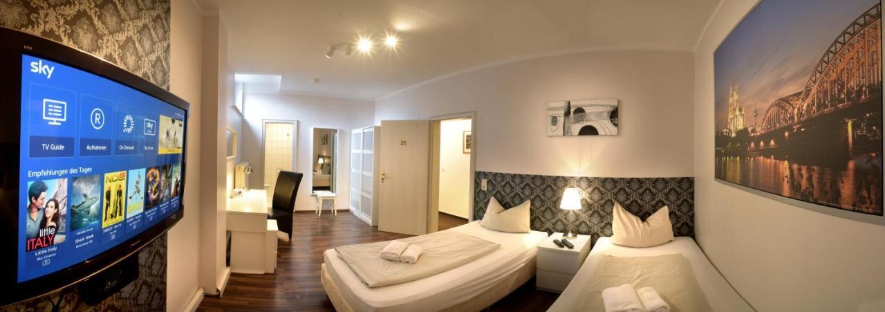 Economy Double or Twin Room,925565773:JPEG