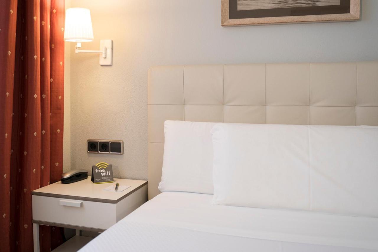 Double or Twin Room,925584022:JPEG