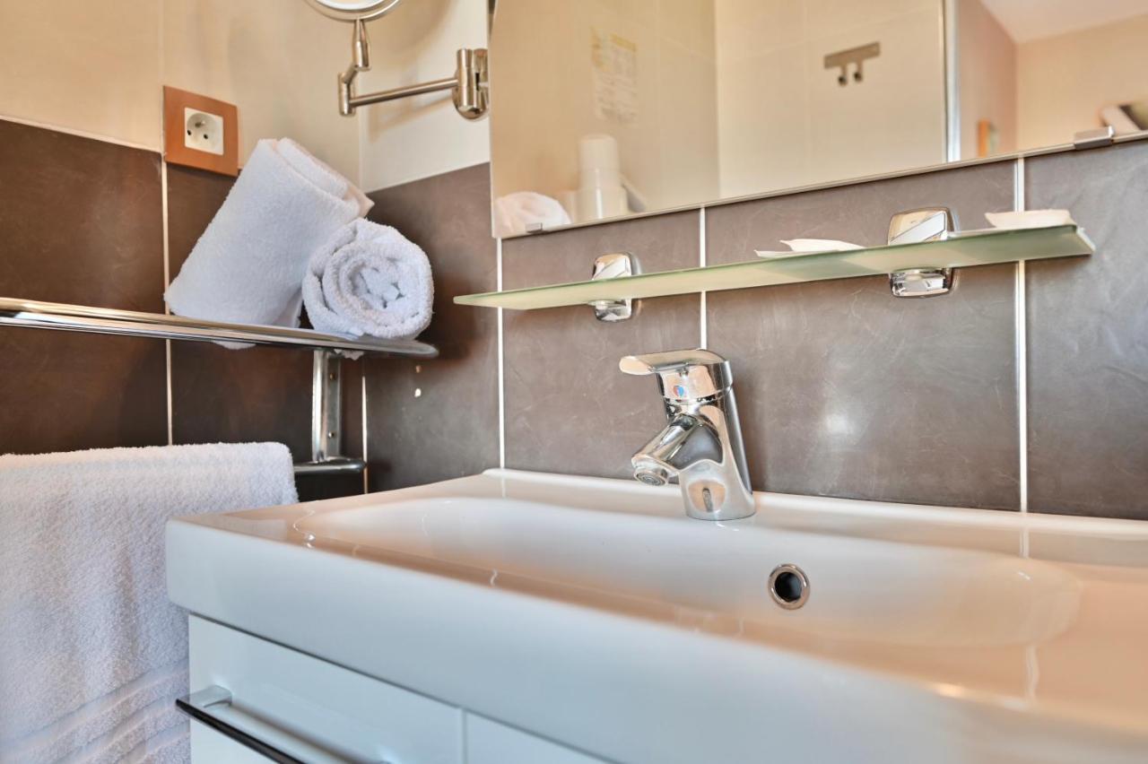 Comfort Double or Twin Room Air-Conditioning