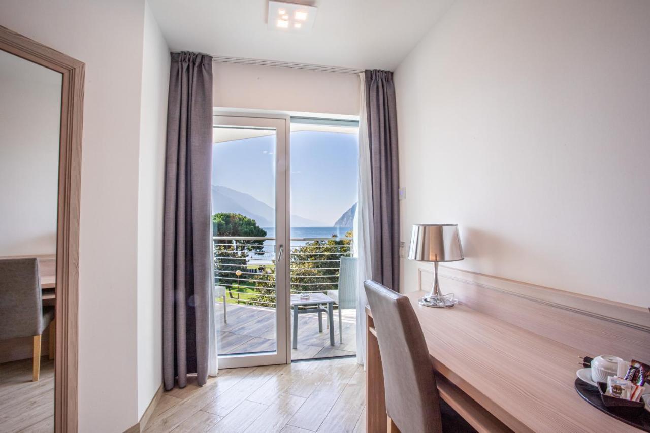 Deluxe Double Room Lake View Balcony