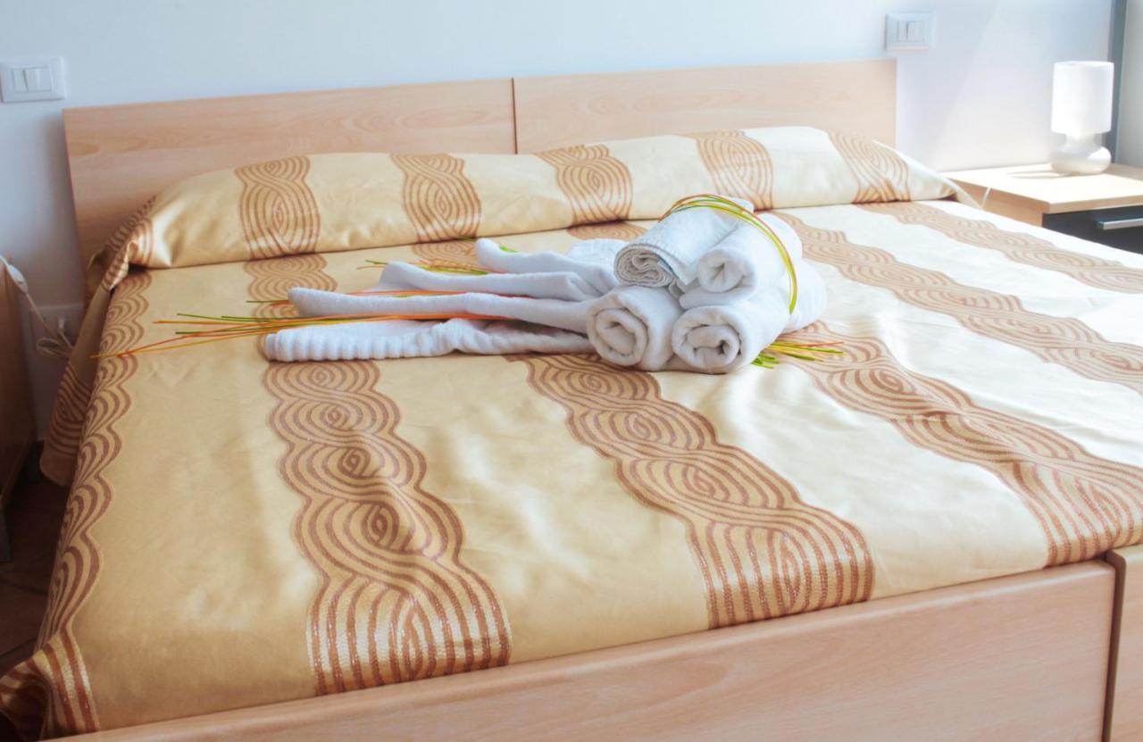 Large Double or Twin Room
