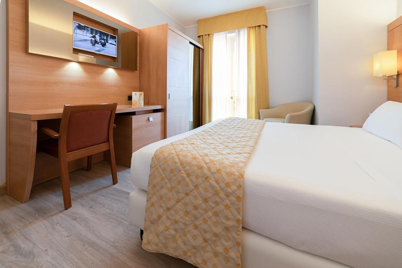 Executive Double or Twin Room Balcony Lake View