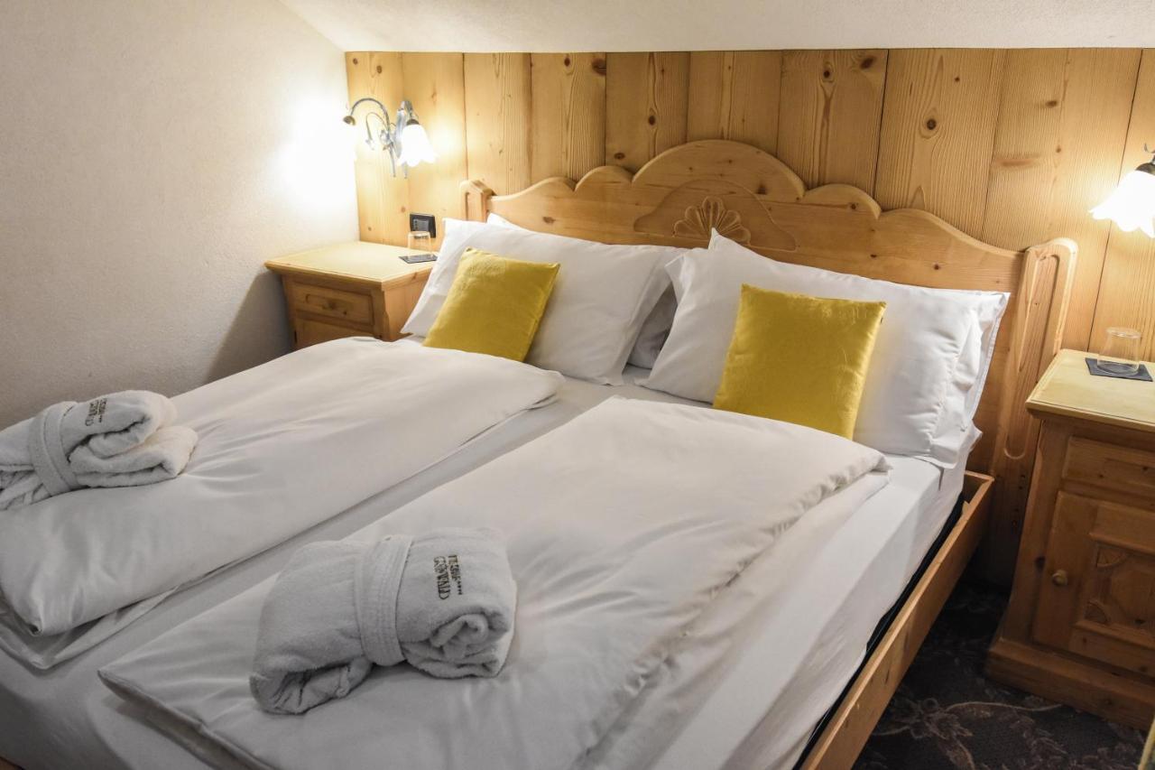 Double or Twin Room,925782031:JPEG