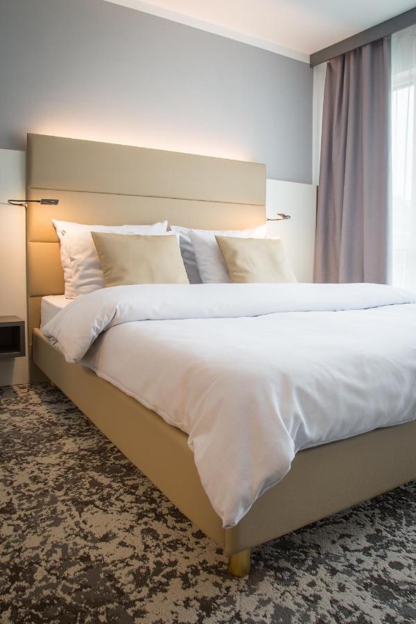 Standard Double Room,934233670:JPEG