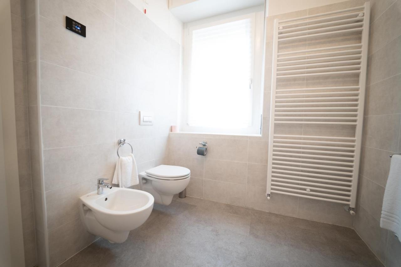 Twin Room Bathroom