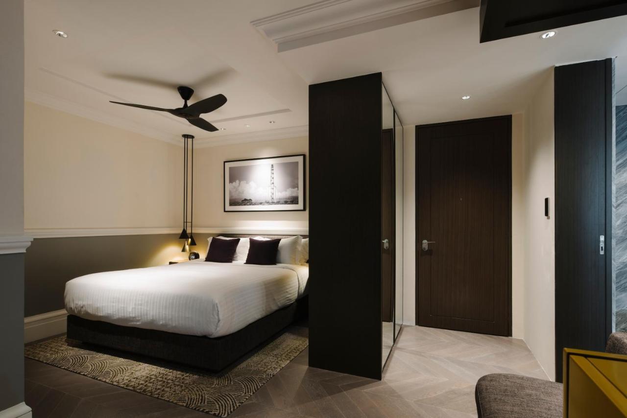 Corner Studio Room