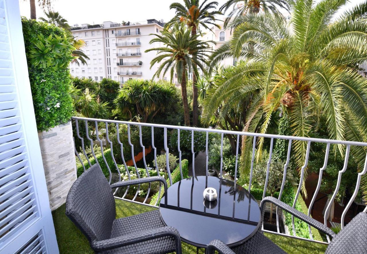 Double Room Balcony Garden View