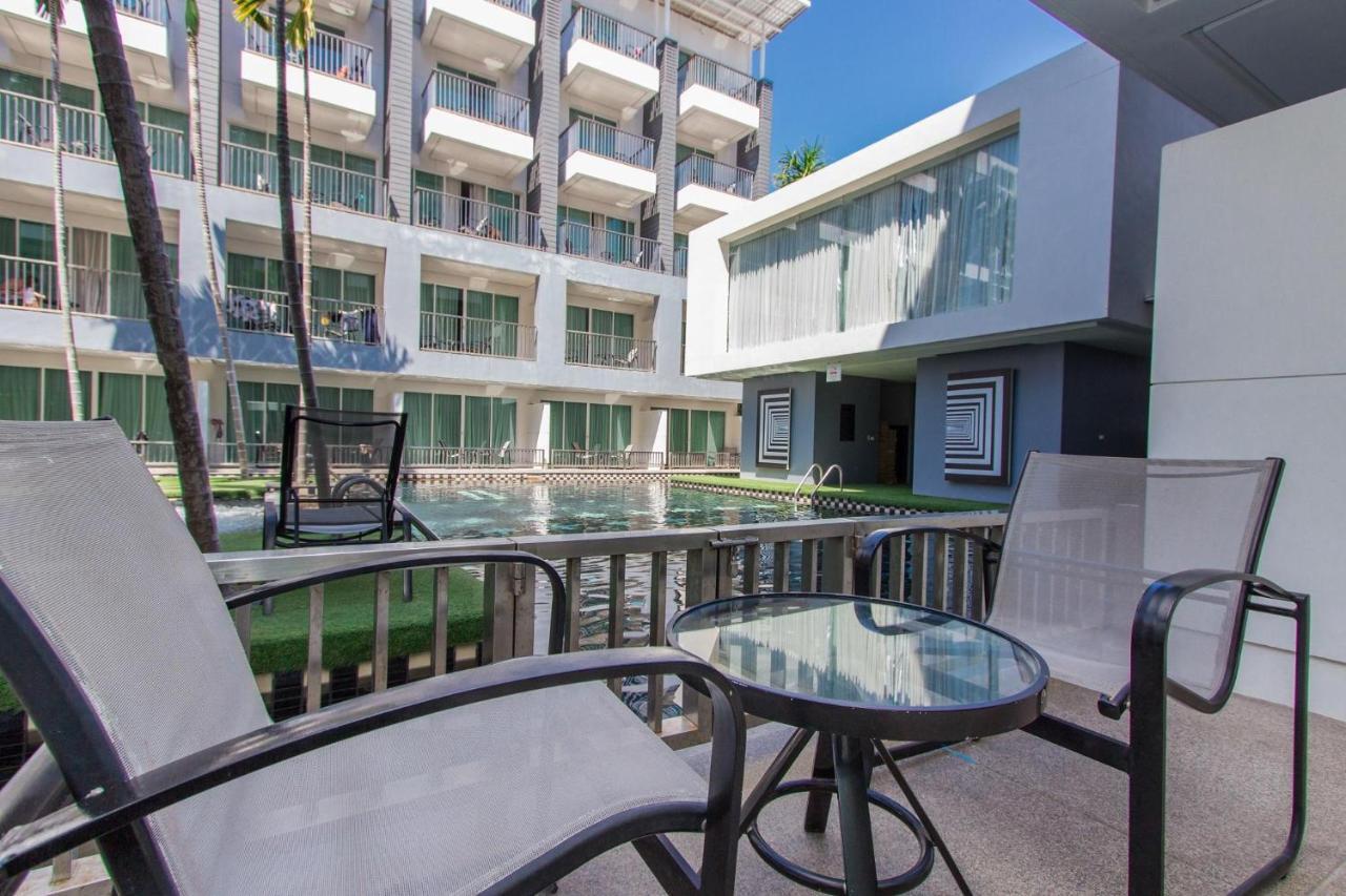 Deluxe Double or Twin Room Pool Access,1669818438:JPEG