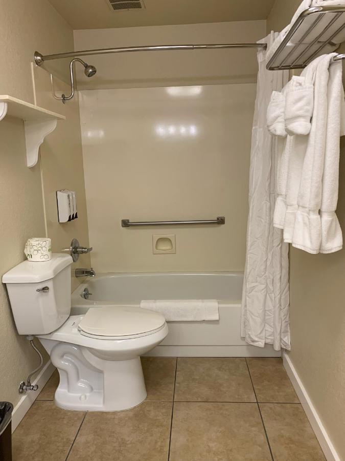 King Room Kitchenette,1214447476:JPEG
