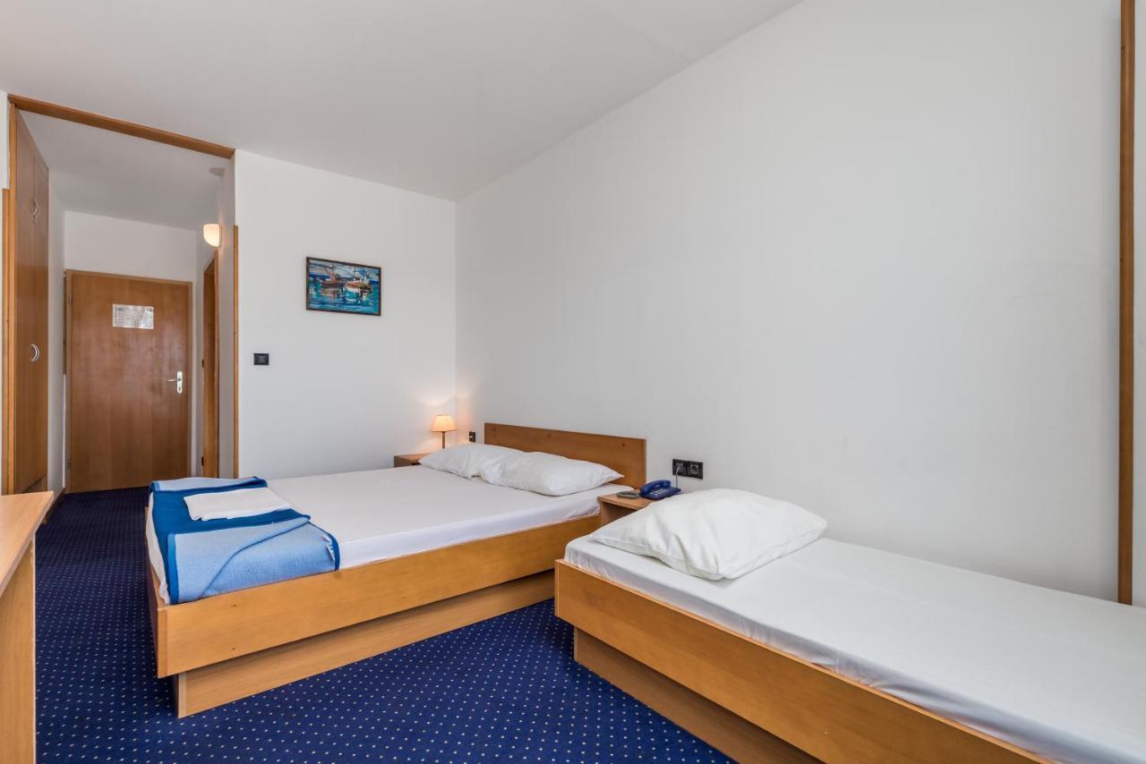 Standard Triple Room,927516481:JPEG