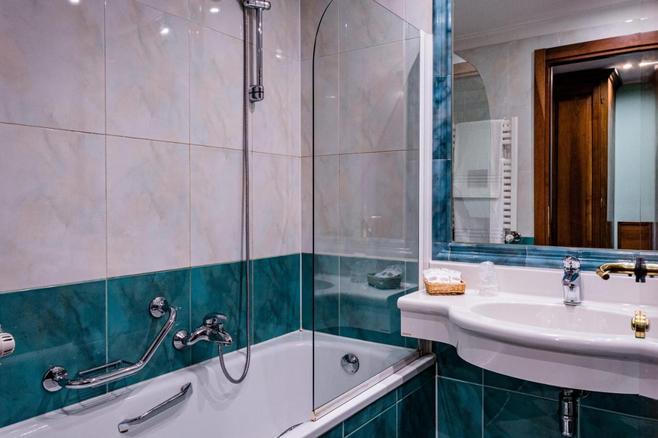 Standard Triple Room,1594673041:JPEG