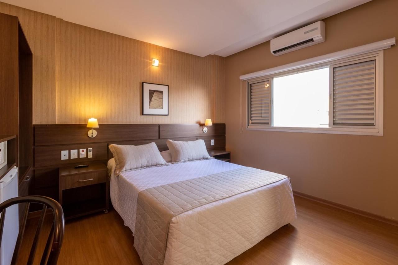 Quarto Duplo Standard
