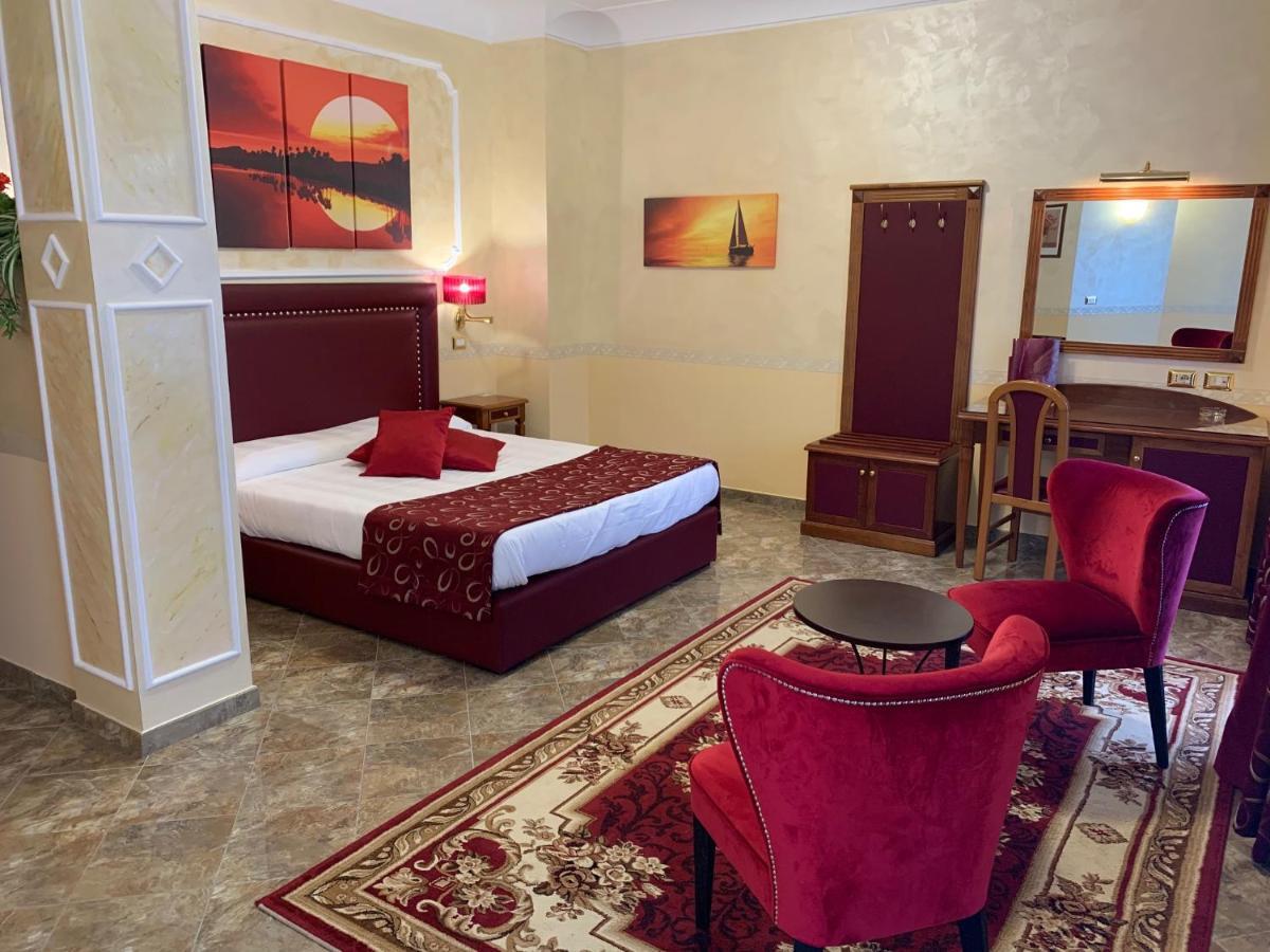 Deluxe Double Room,932775508:JPEG