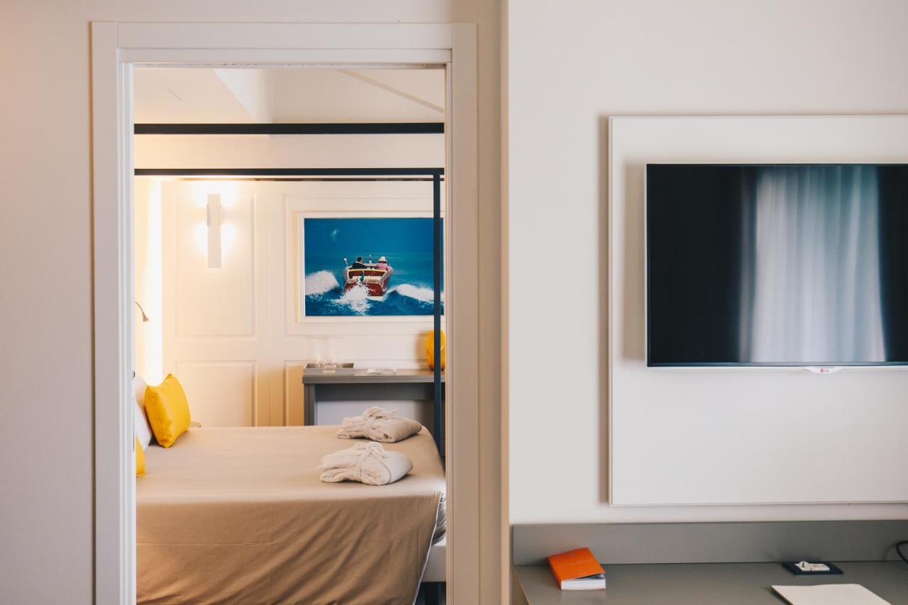 Lake Junior Suite