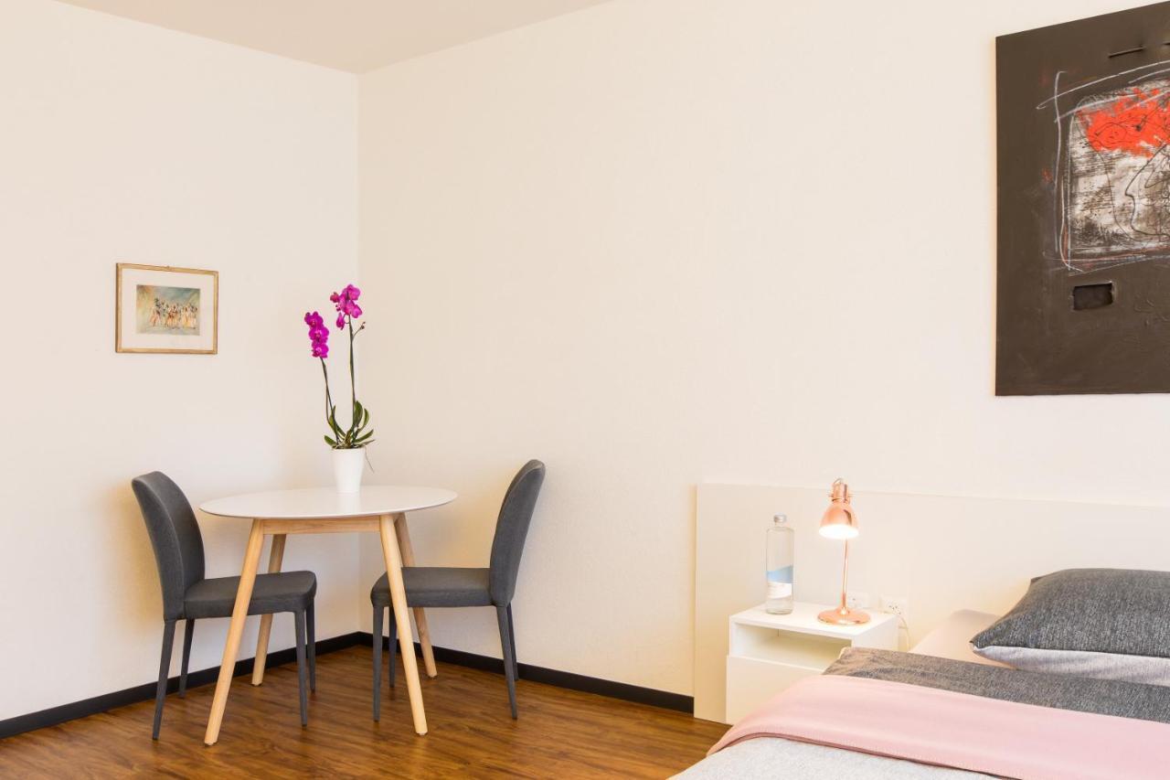 Single Apartment,930807094:JPEG