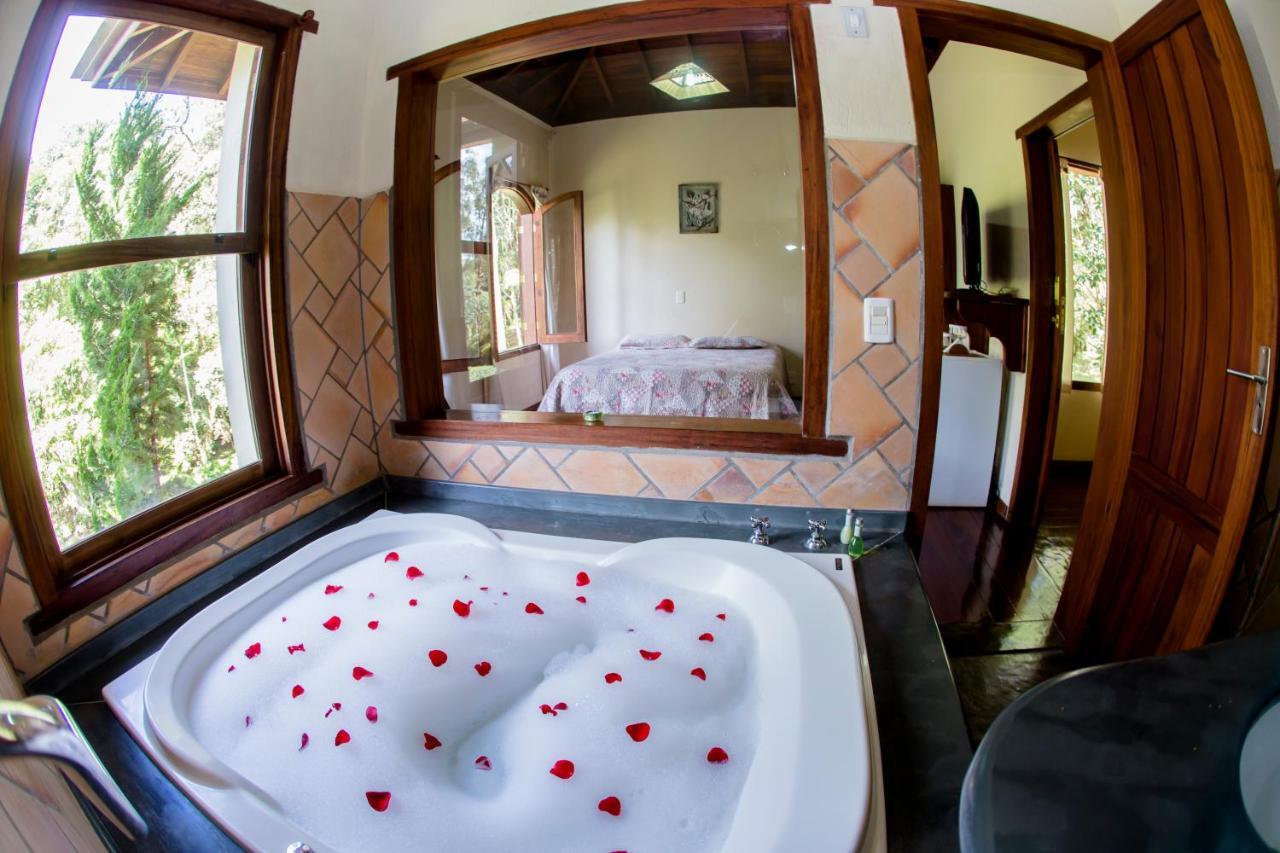Queen Suite Spa Bath