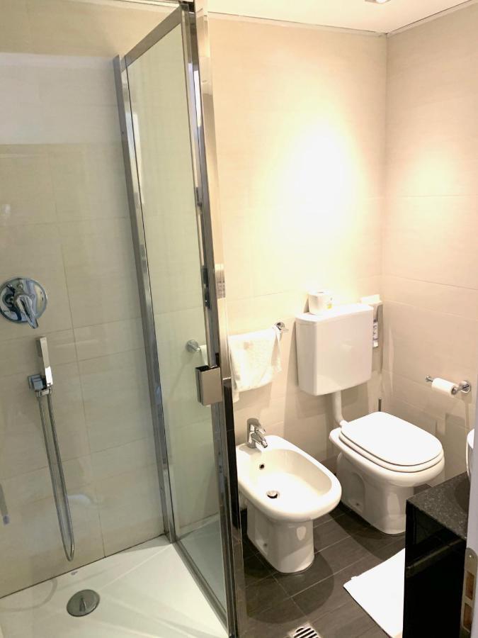 Single Room,931399012:JPEG