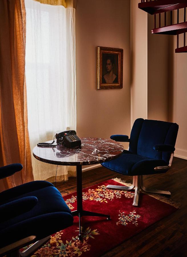 Queen Suite