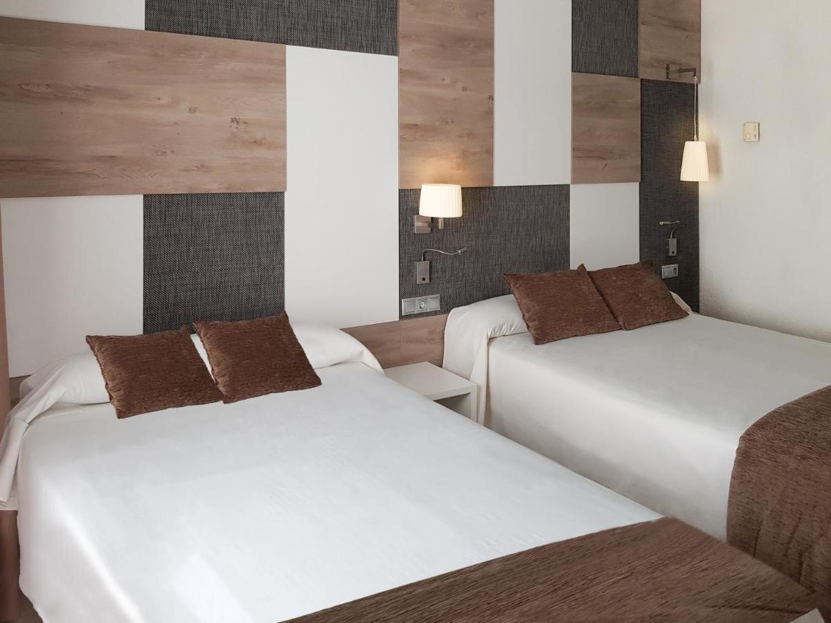 Standard Quadruple Room,1431871501:JPEG