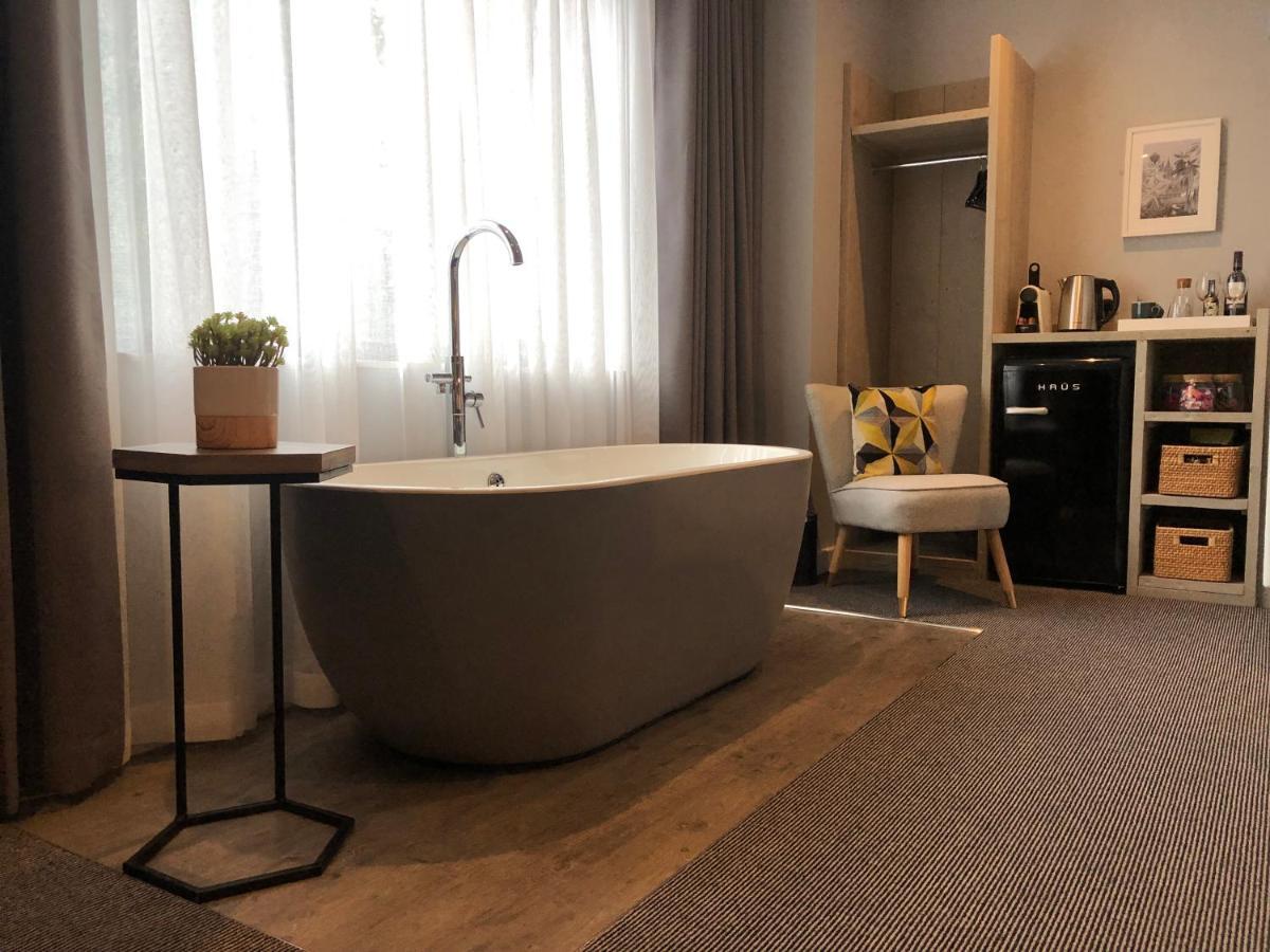 Junior Bay Suite