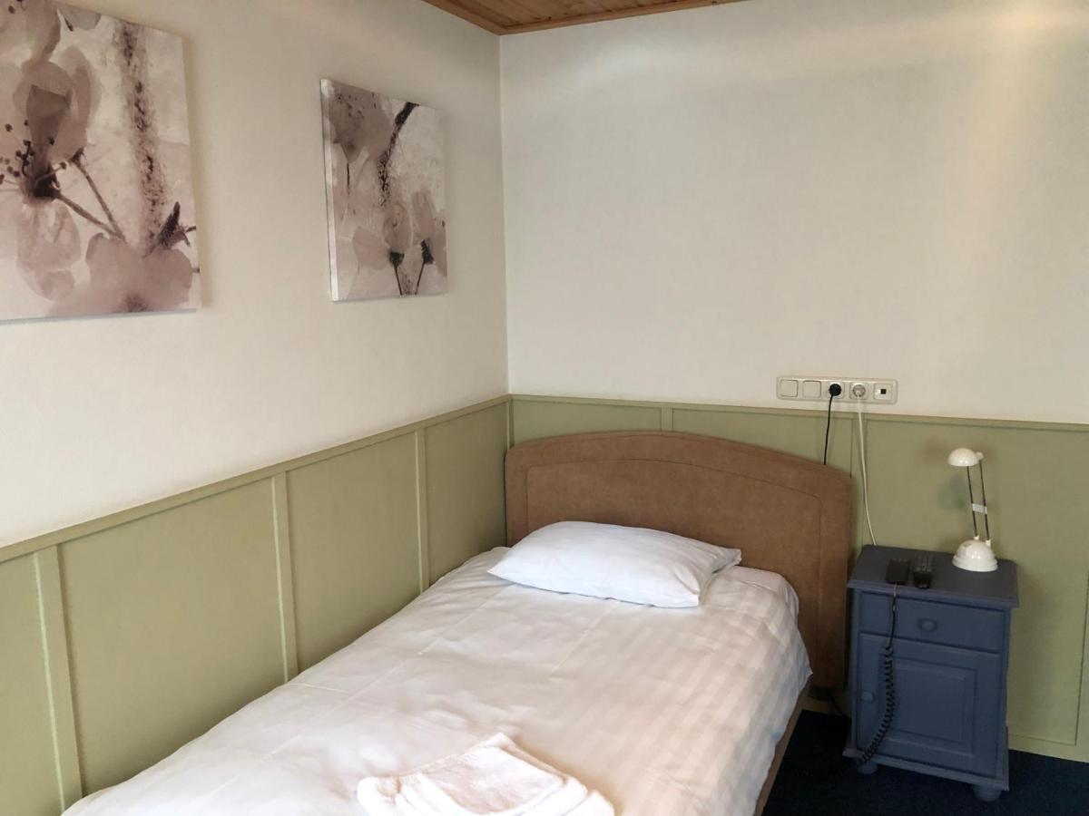Single Room Private Bathroom