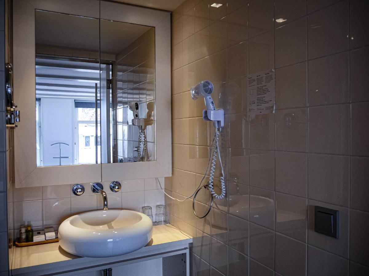 Standard Double Room External Toilet,1317391048:JPEG